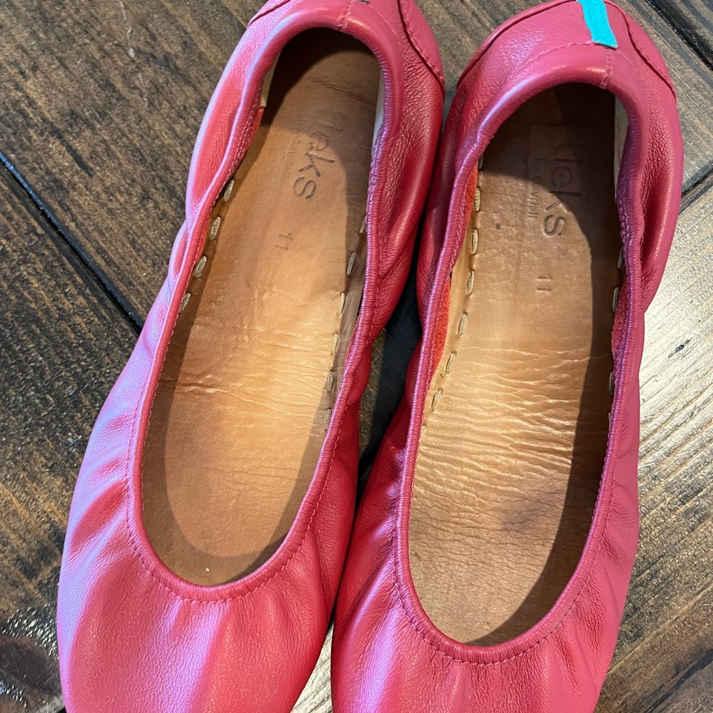 Cardinal Red Tieks